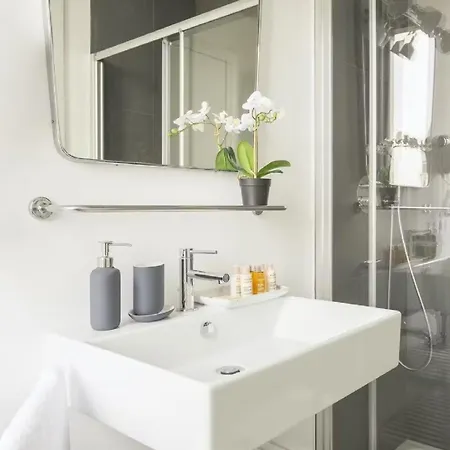 Apartment With View In 6 Perss